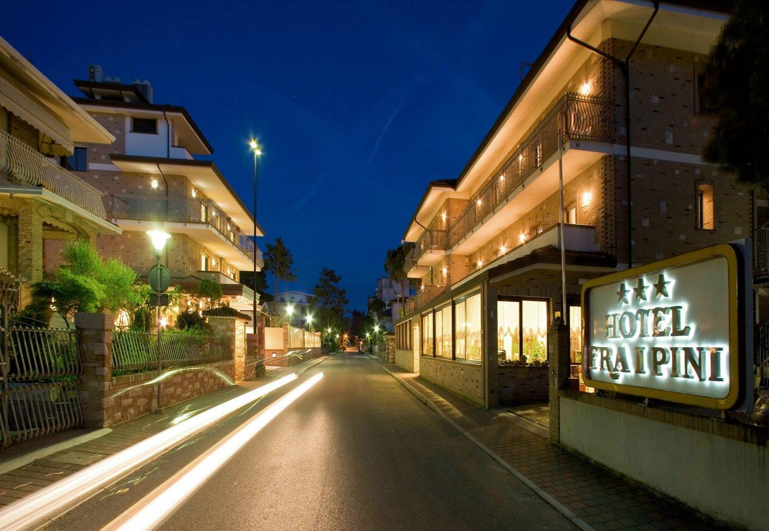 Hotel & Wellness Fra I Pini Lignano Sabbiadoro Exterior foto